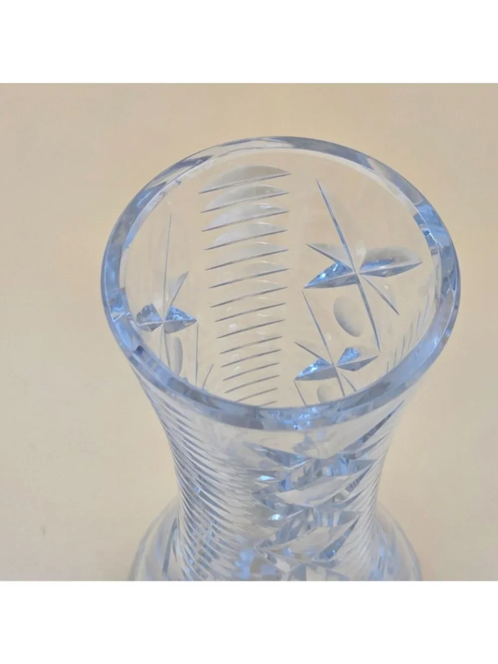 Vintage Criss Cross Cut Clear Glass Bud Vase Starburst Floral Display - Picture 4 of 6